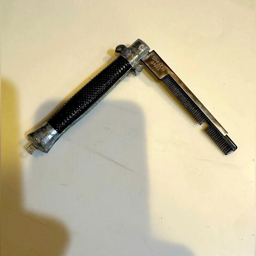 VTG SWITCHBLADE COMB FLAWED BLACK SILVER 5” to 9” STAINLESS HAIR GROOM KNIFE